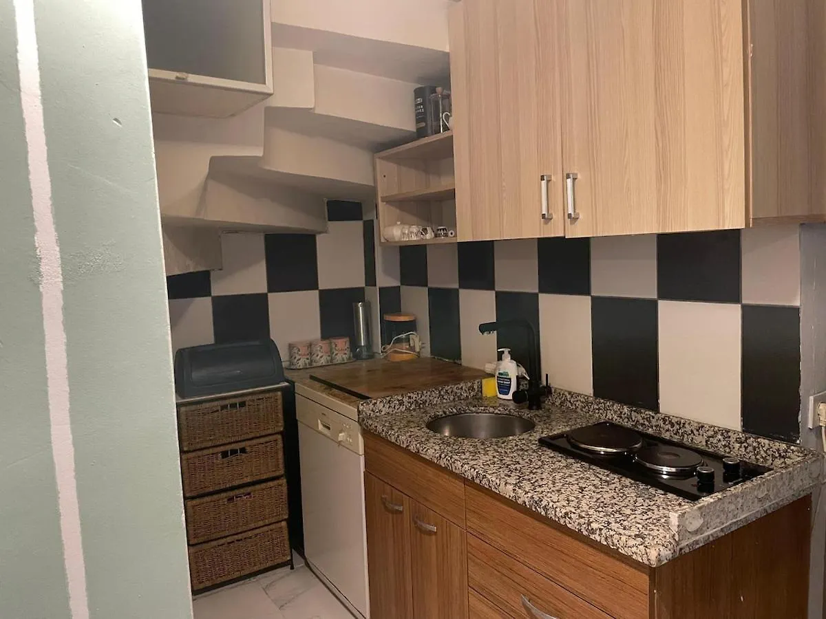 Apartment With Garden 9 Km From The Airport Antalia 0*,  Turchia